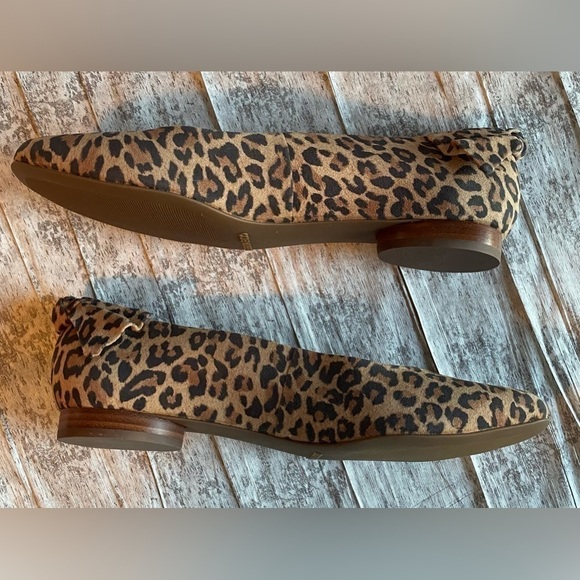 NEW including the Box!  Bernardo Eloisa Sand Cheetah Vegan Suede Bow Flat 11 M - Picture 10 of 13